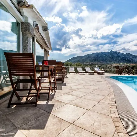 Cento Ulivi Bed & Breakfast *