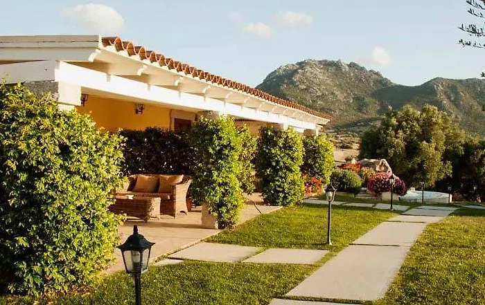 Oda ve Kahvaltı Cento Ulivi