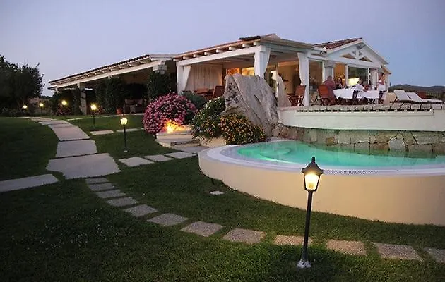 Oda ve Kahvaltı Cento Ulivi 4*