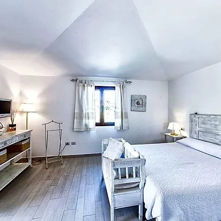 Cento Ulivi Bed & Breakfast