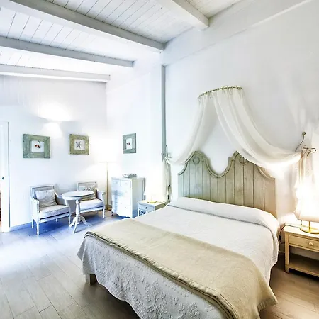 Frühstückspension Cento Ulivi 4*