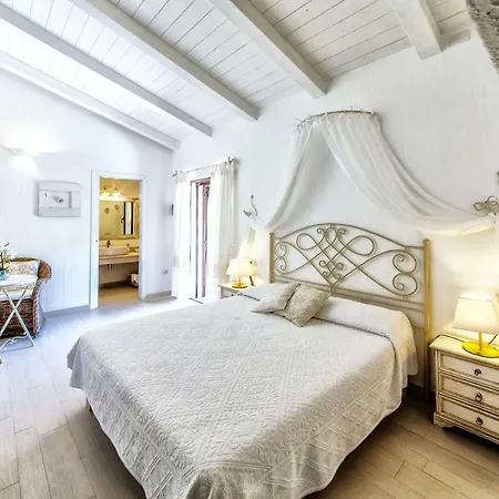 Cento Ulivi Bed & Breakfast